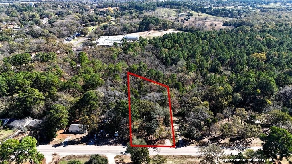 1.13 acres in Henderson County gallery image 2