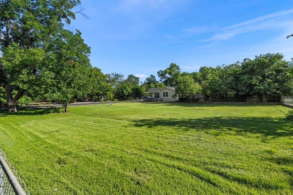 0.23 acres in Gillespie County - photo 6