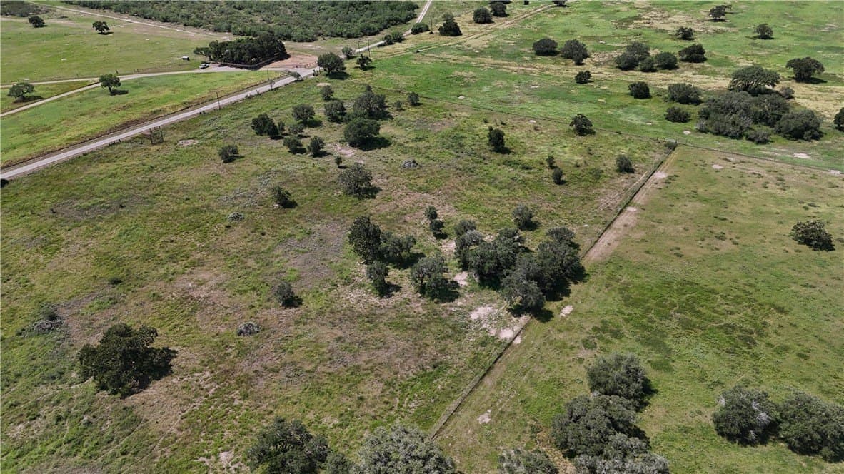 5.27 acres in Bee County gallery image 3