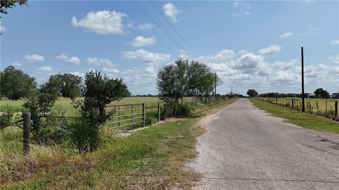 5.27 acres in Bee County featured view