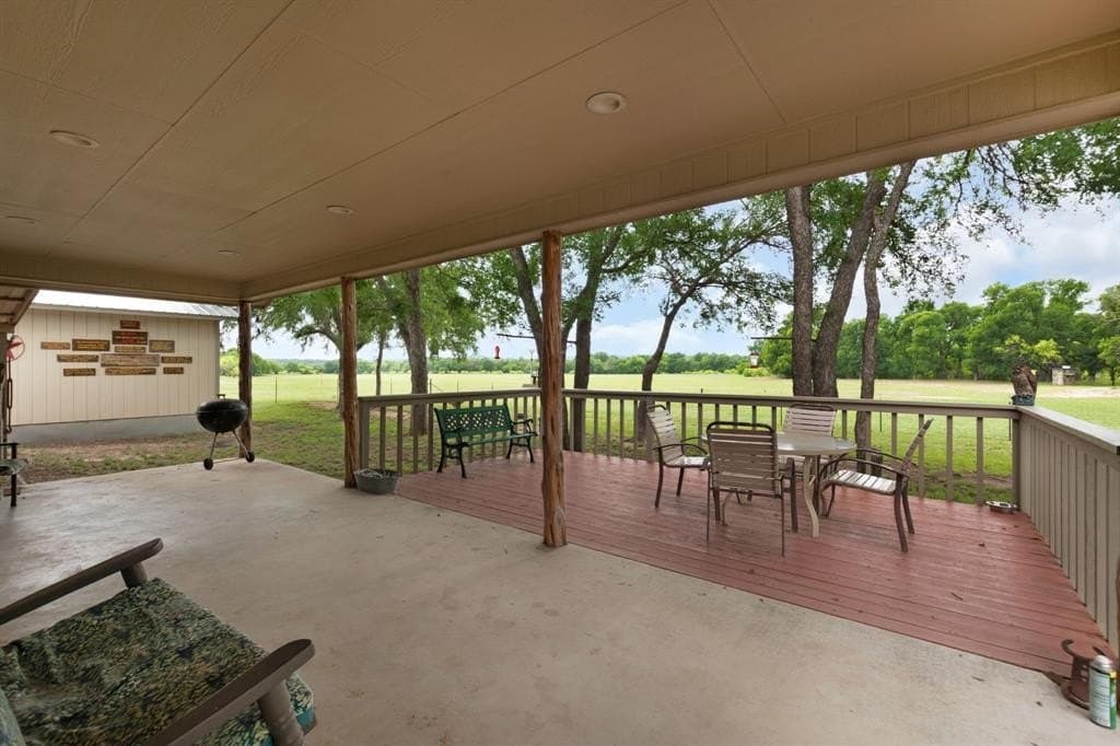 13 acres in Lampasas County gallery image 4