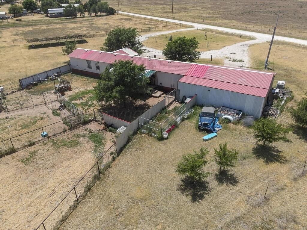 15.53 acres in Hansford County - photo 40