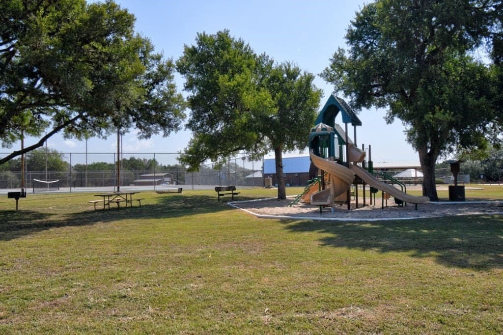0.65 acres in Bandera County - photo 8