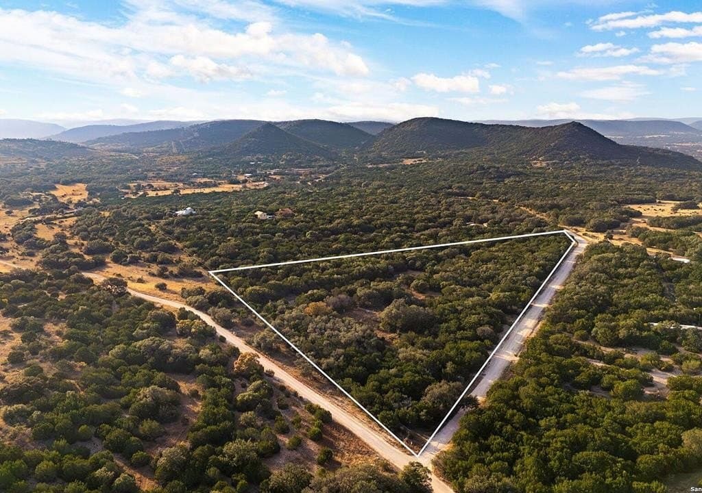 10 acres in Bandera County - photo 11