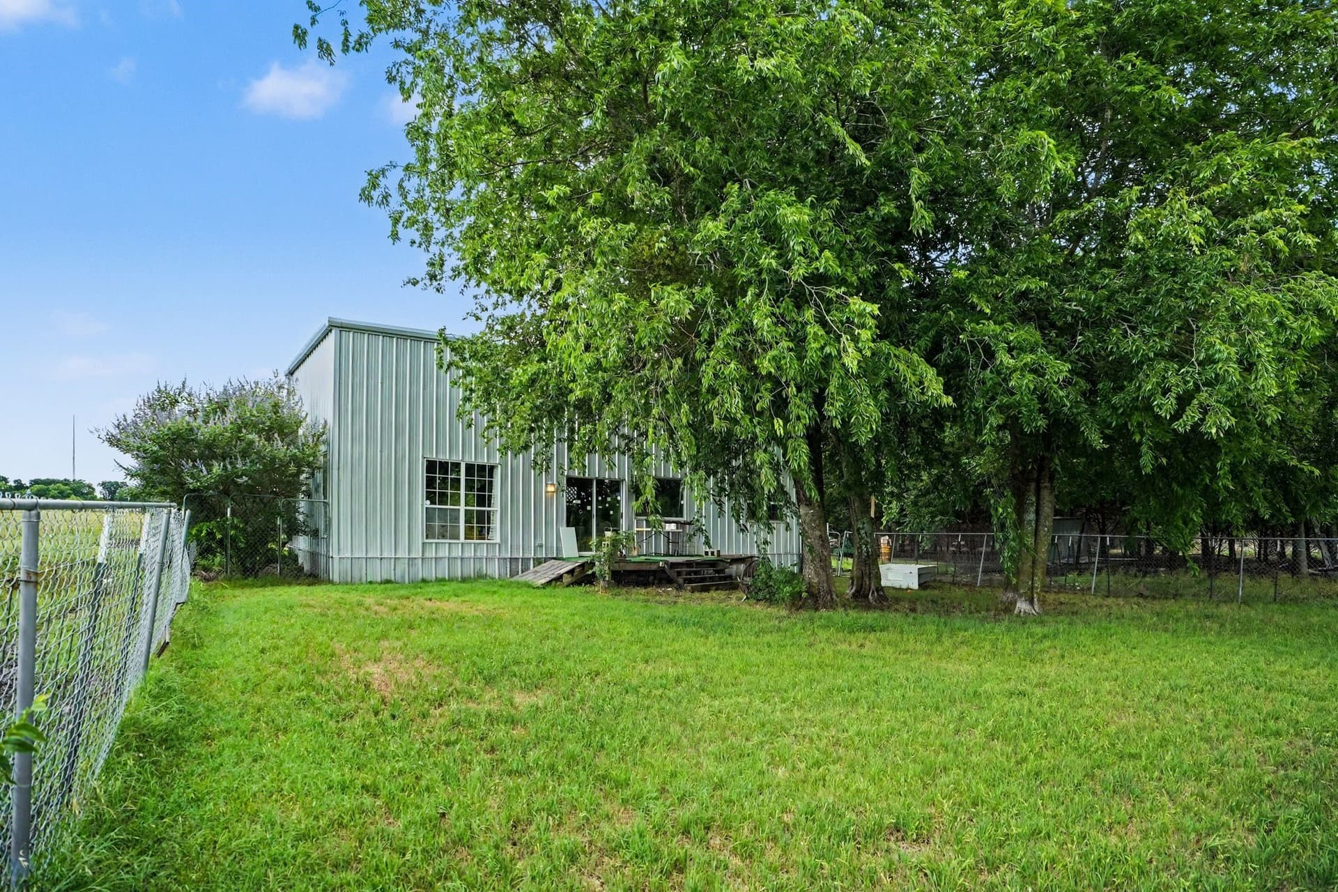 11.16 acres in Ellis County