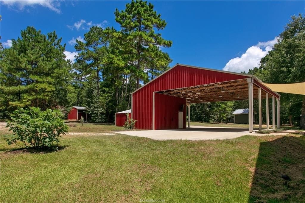 10.01 acres in Grimes County - photo 34