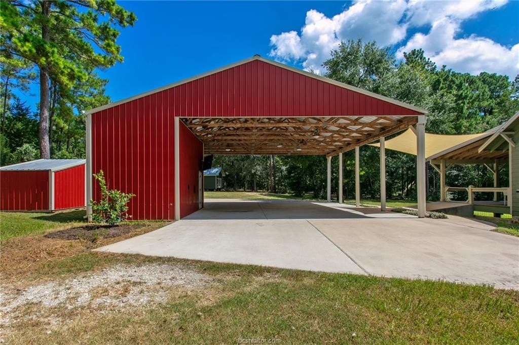 10.01 acres in Grimes County - photo 33
