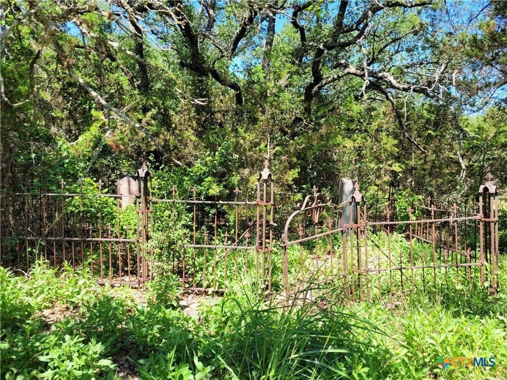 575 acres in Lampasas County gallery image 3