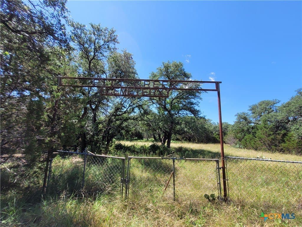 575 acres in Lampasas County - photo 21