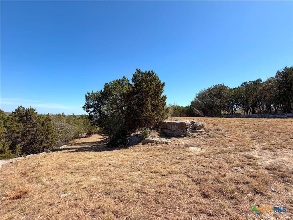 1.09 acres in Comal County - photo 18