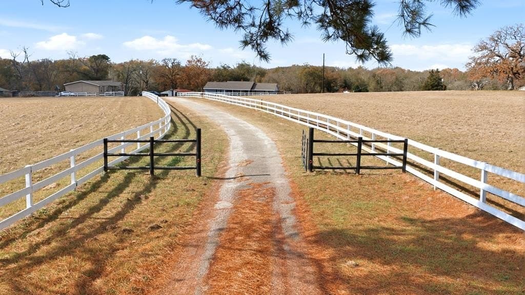 13.48 acres in Henderson County gallery image 2