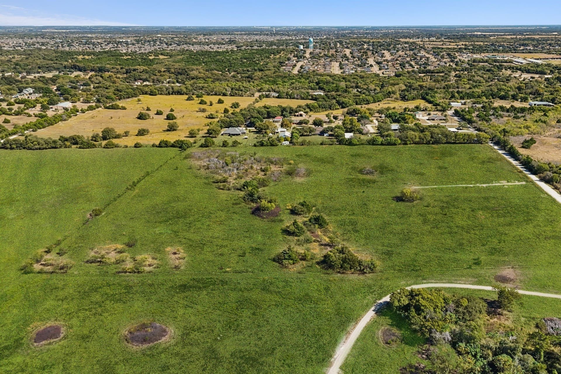 18.44 acres in Ellis County - photo 5