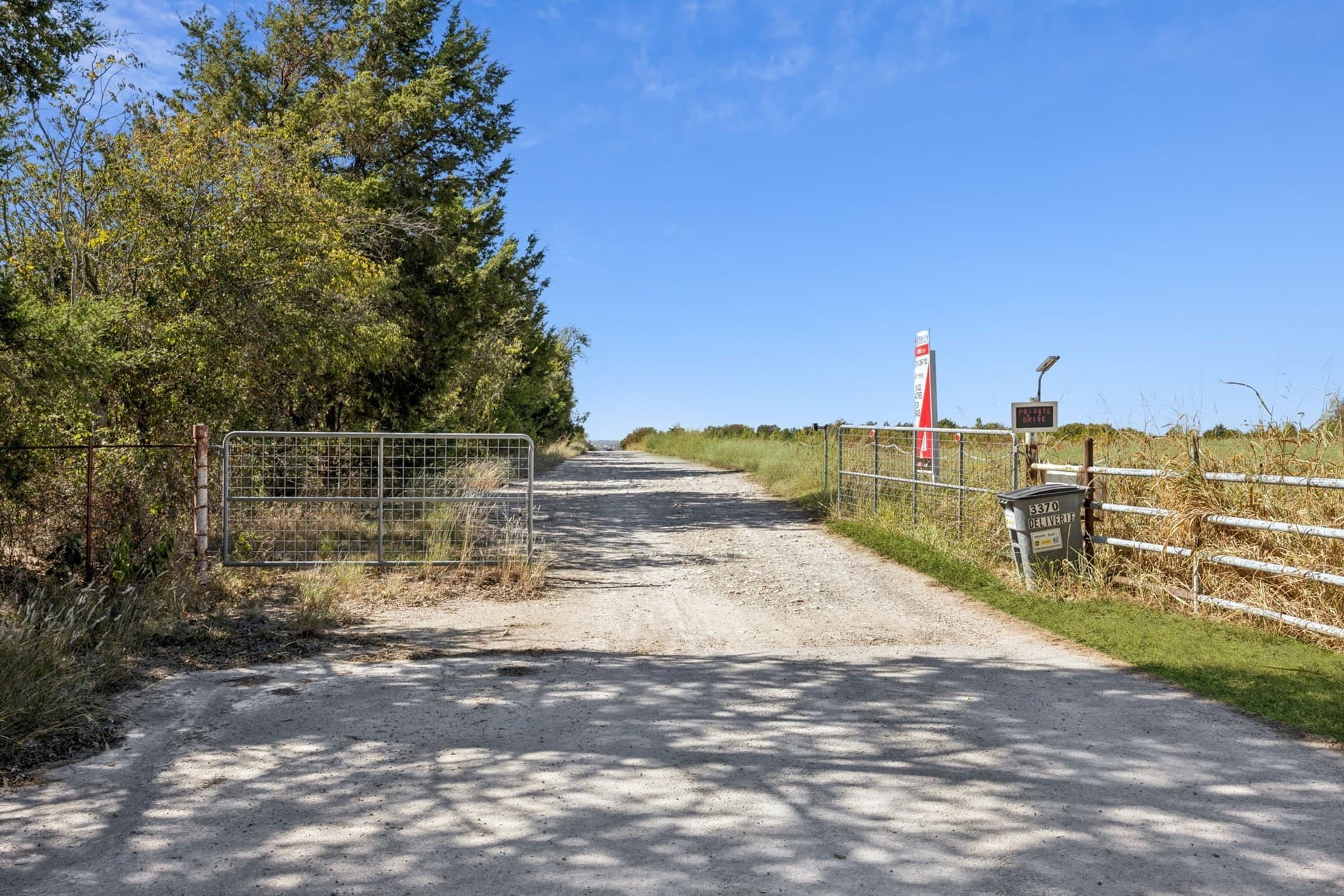 18.44 acres in Ellis County - photo 2