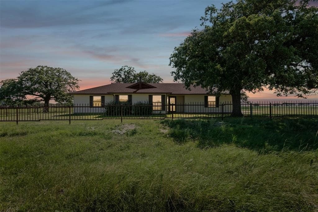 313.15 acres in Hill County gallery image 3