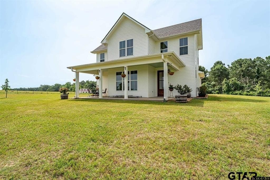 10 acres in Henderson County gallery image 2