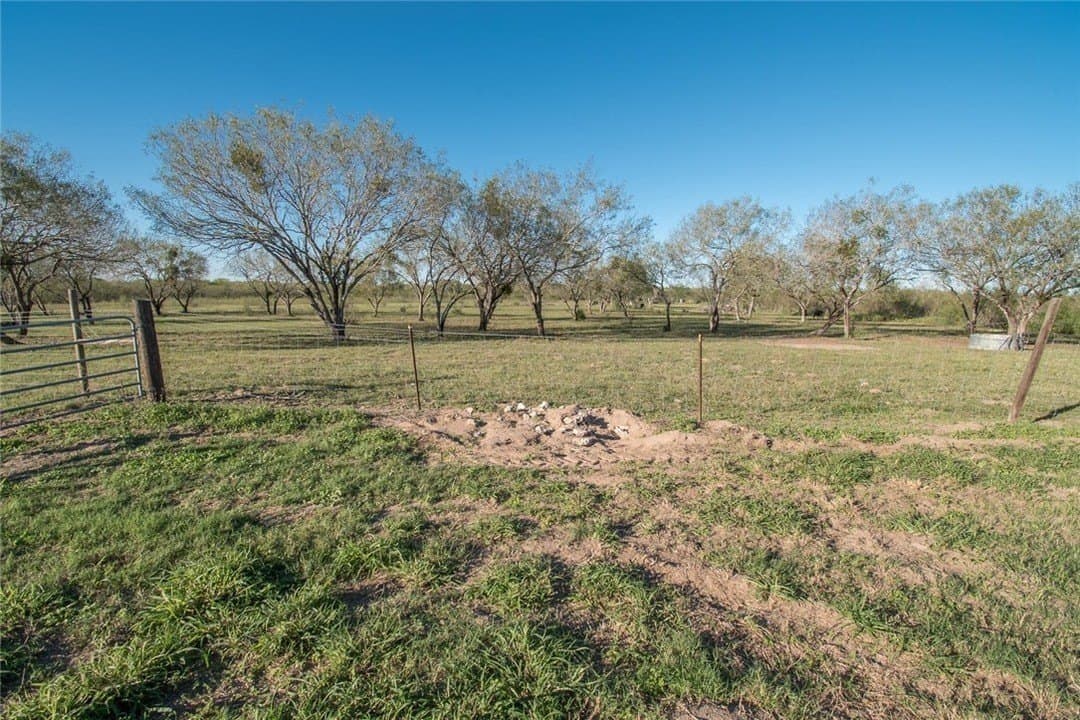 15 acres in San Patricio County - photo 40