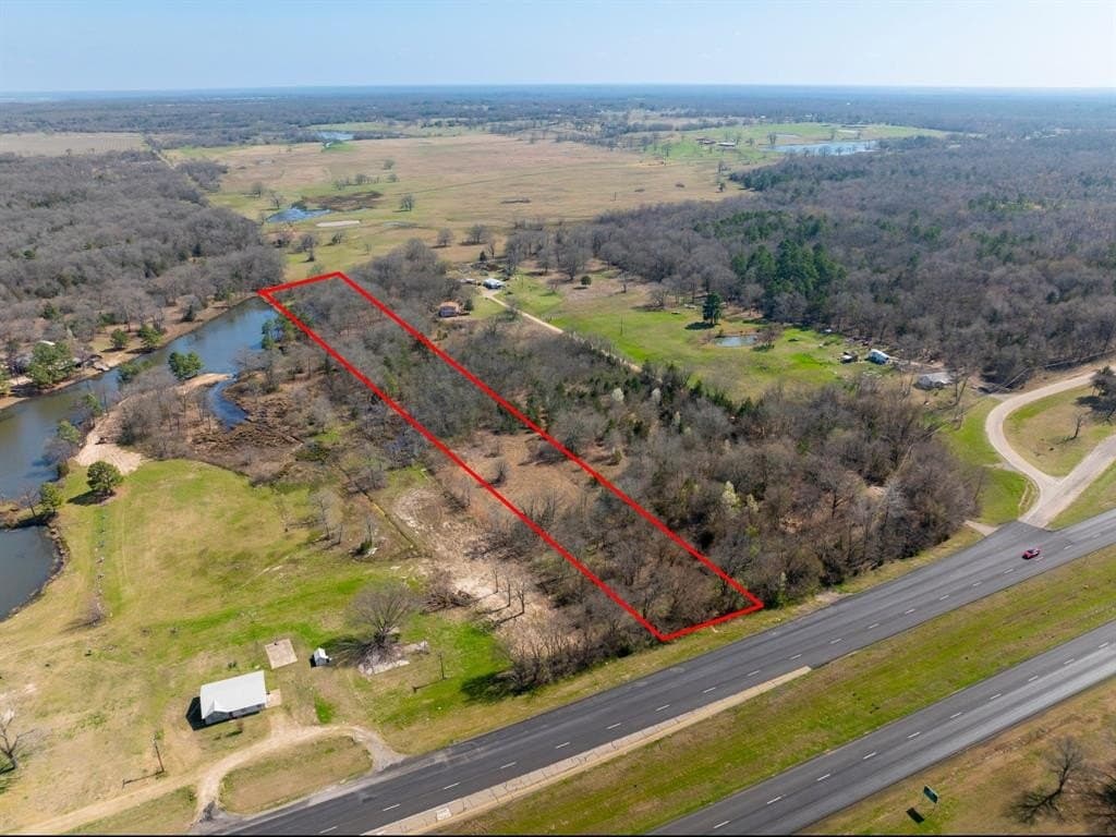 4 acres in Lamar County gallery image 4