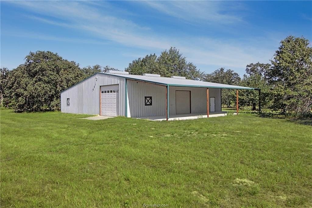 11.38 acres in Milam County - photo 4