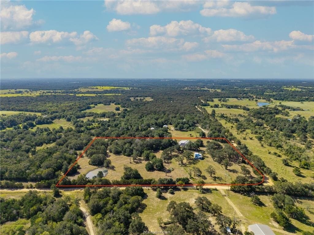 11.38 acres in Milam County - photo 2