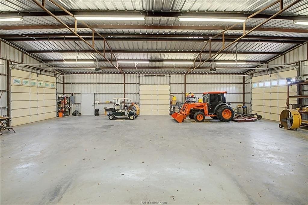 11.38 acres in Milam County - photo 8