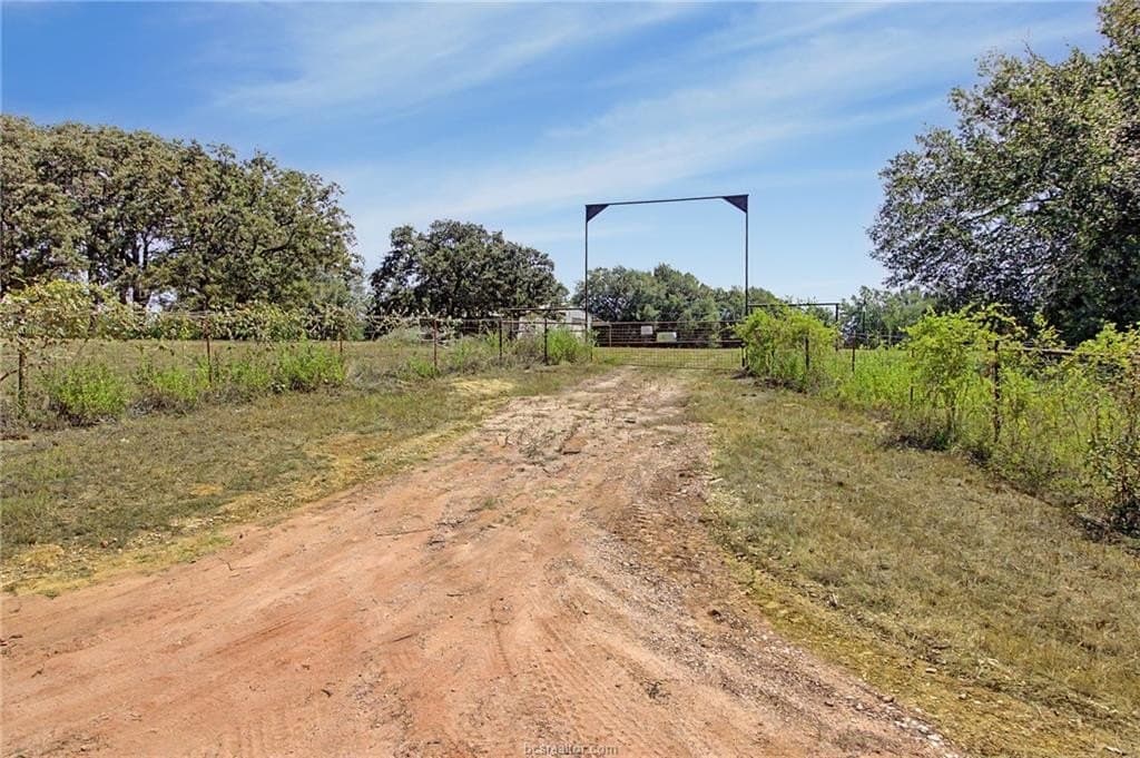 11.38 acres in Milam County - photo 33