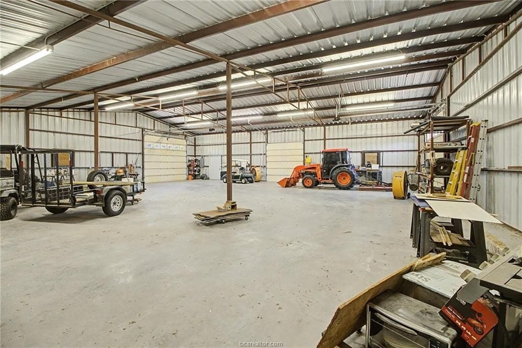 11.38 acres in Milam County - photo 11