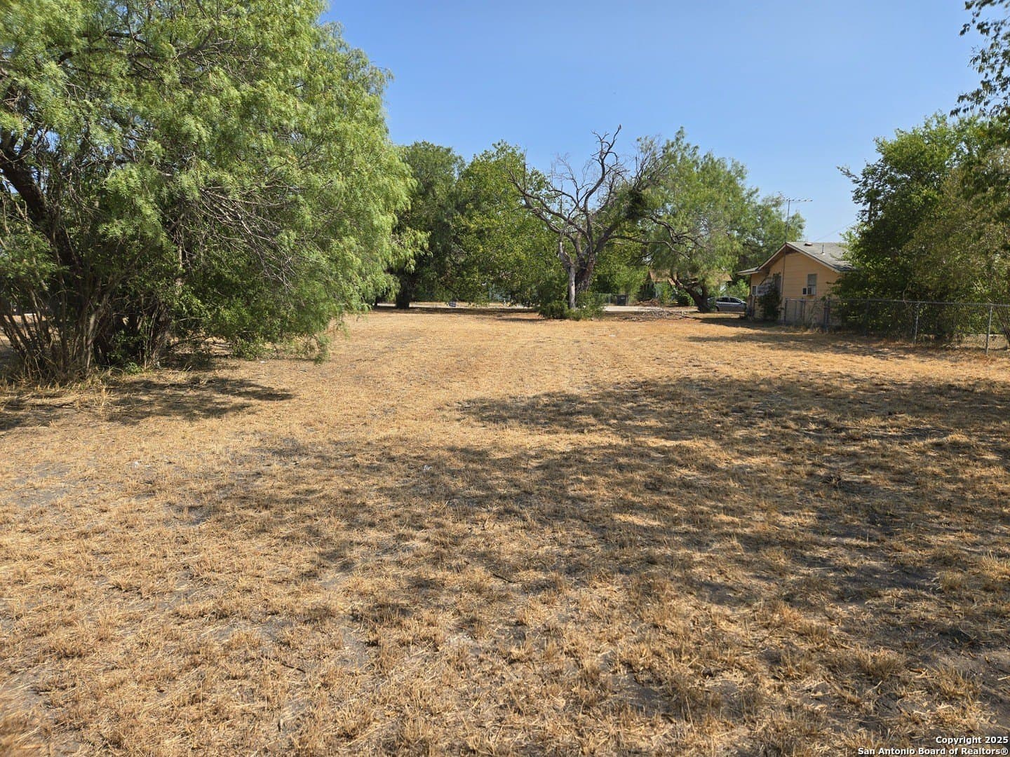 0.5 acres in Bexar County gallery image 2