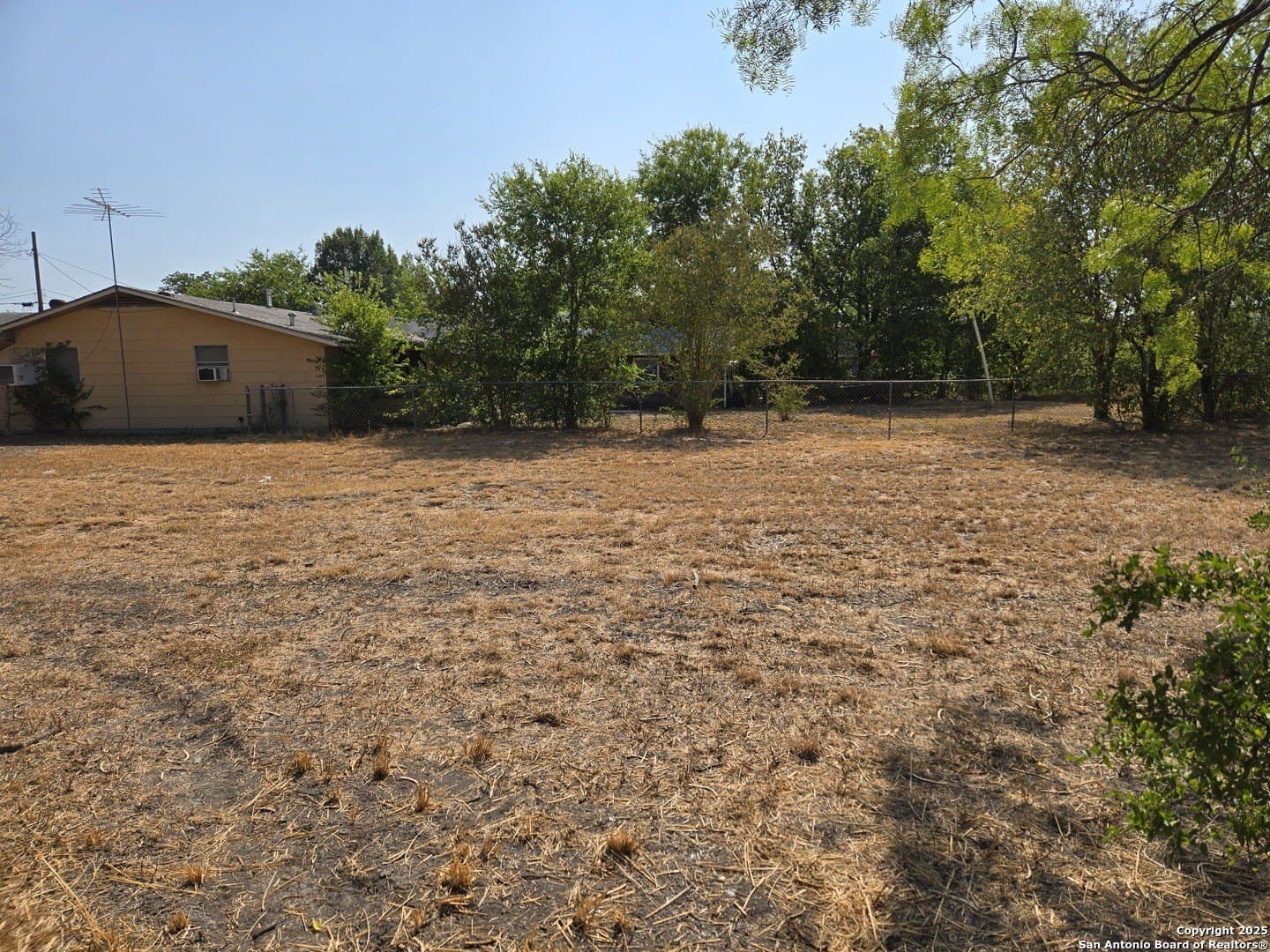 0.5 acres in Bexar County gallery image 3