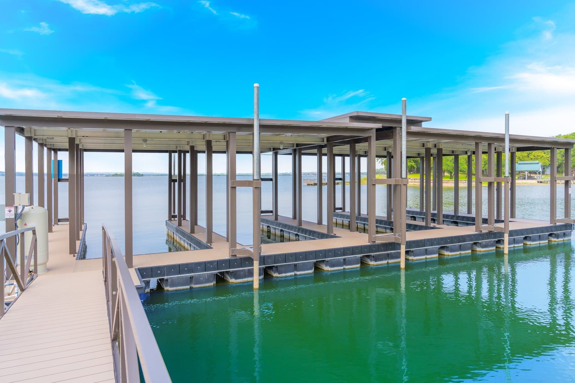 5.77 acres in Tarrant County gallery image 4