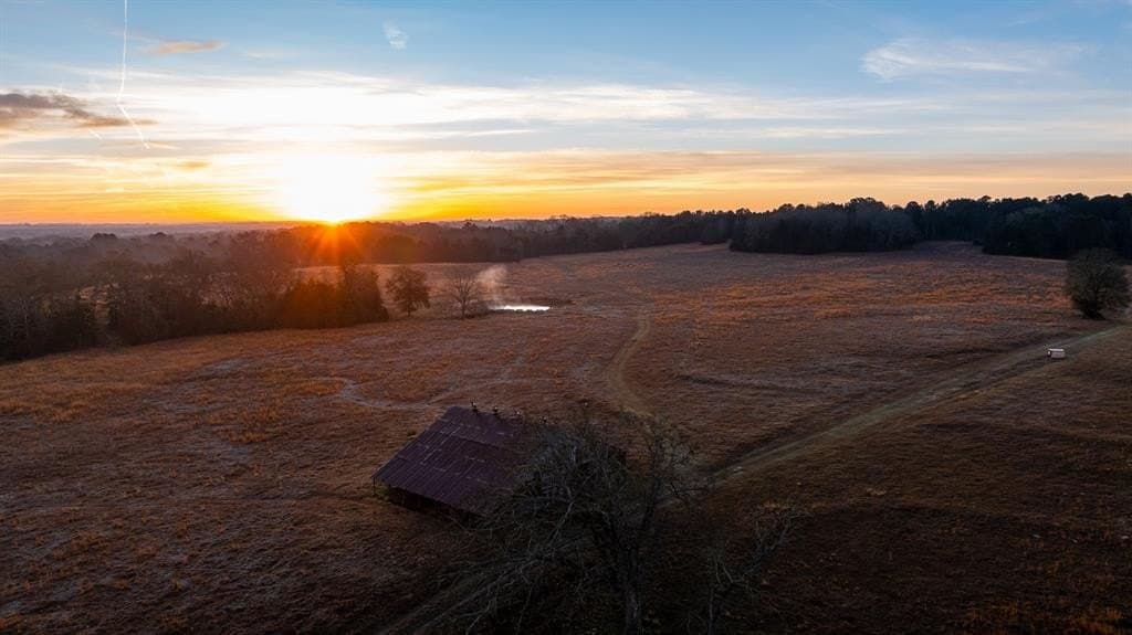 546.5 acres in Smith County