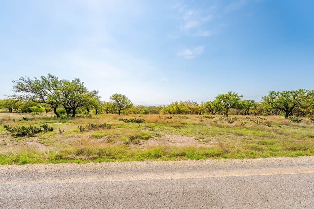 6.09 acres in Kerr County - photo 6