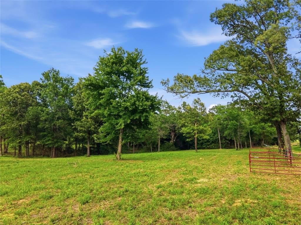 26 acres in Morris County gallery image 4