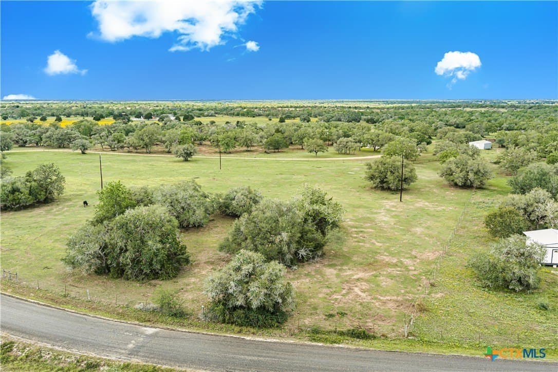 23.25 acres in DeWitt County - photo 3