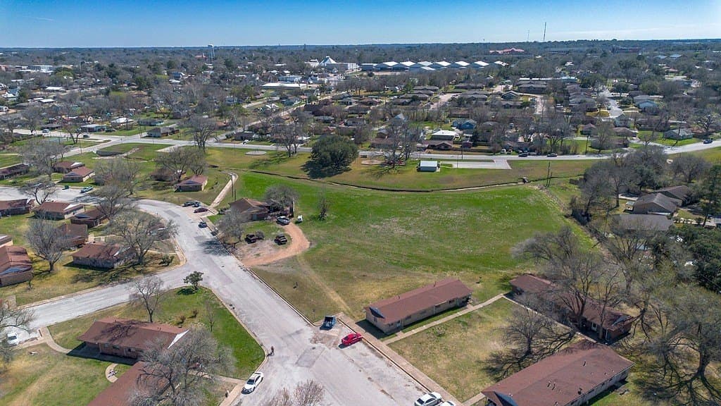 3.9 acres in Washington County gallery image 4
