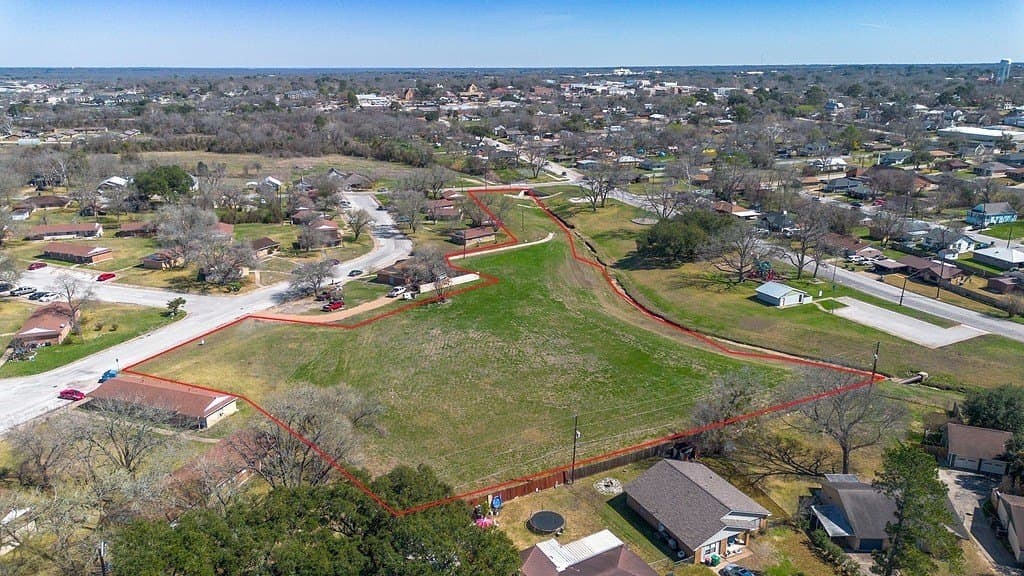 3.9 acres in Washington County gallery image 3