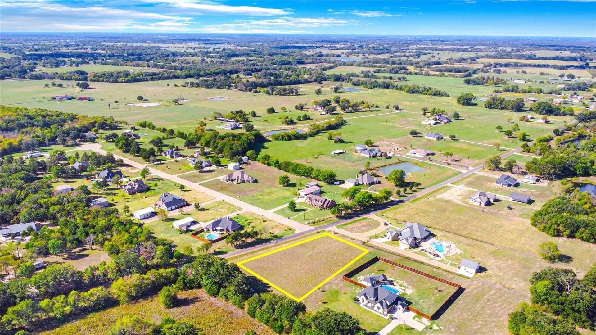 1.2 acres in Van Zandt County - photo 4