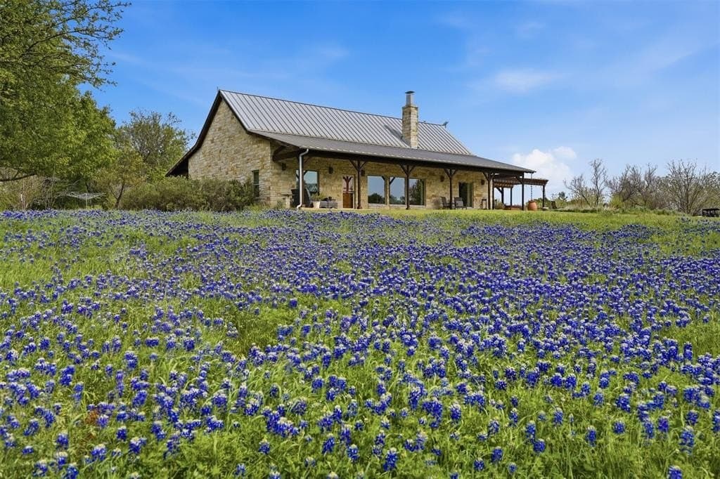 83.8 acres in Palo Pinto County