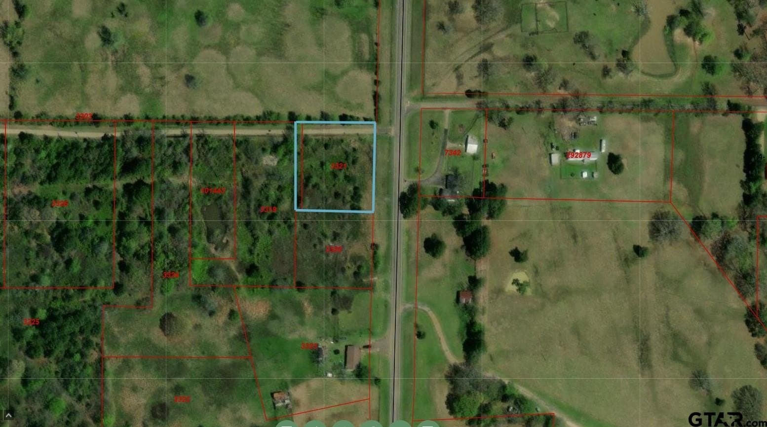 1.2 acres in Titus County gallery image 3