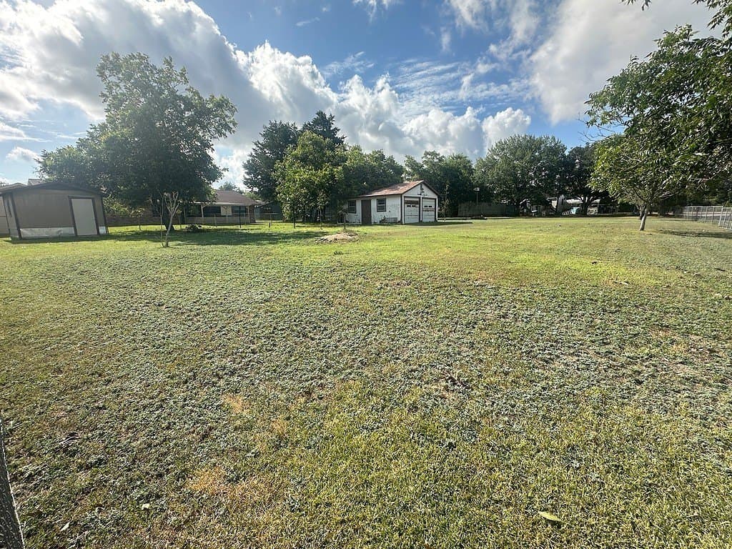 0.5 acres in Fayette County - photo 3