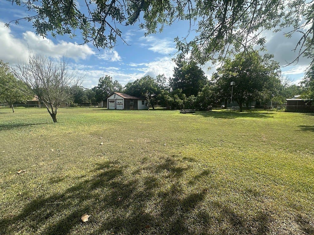 0.5 acres in Fayette County - photo 5