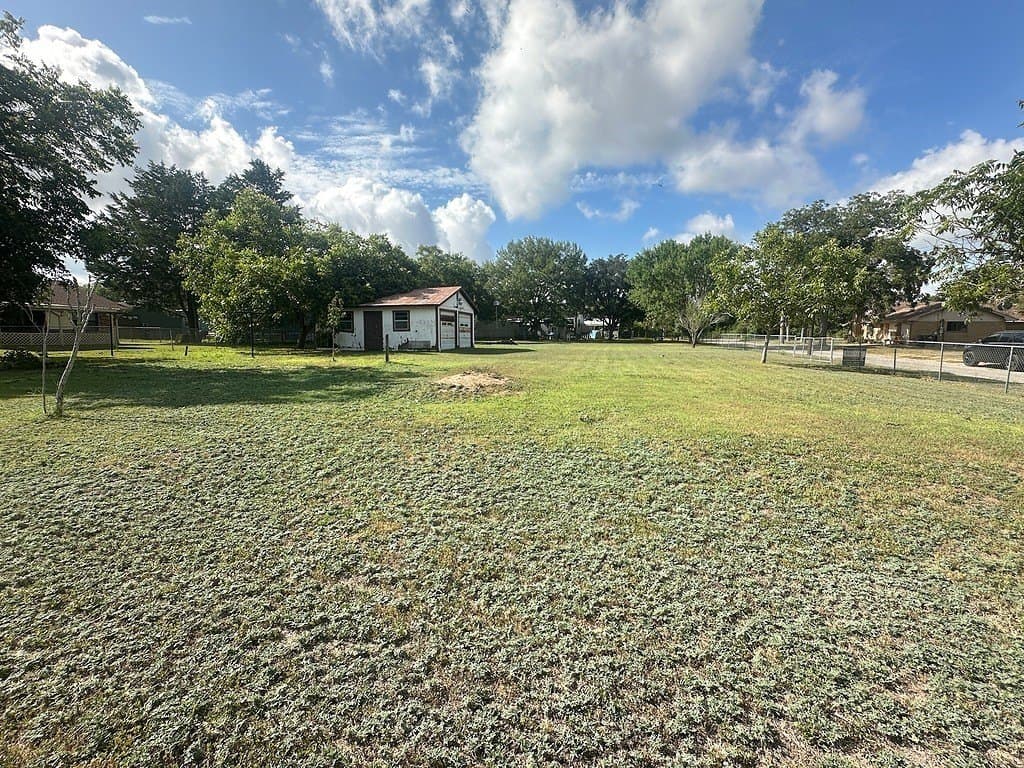 0.5 acres in Fayette County - photo 7