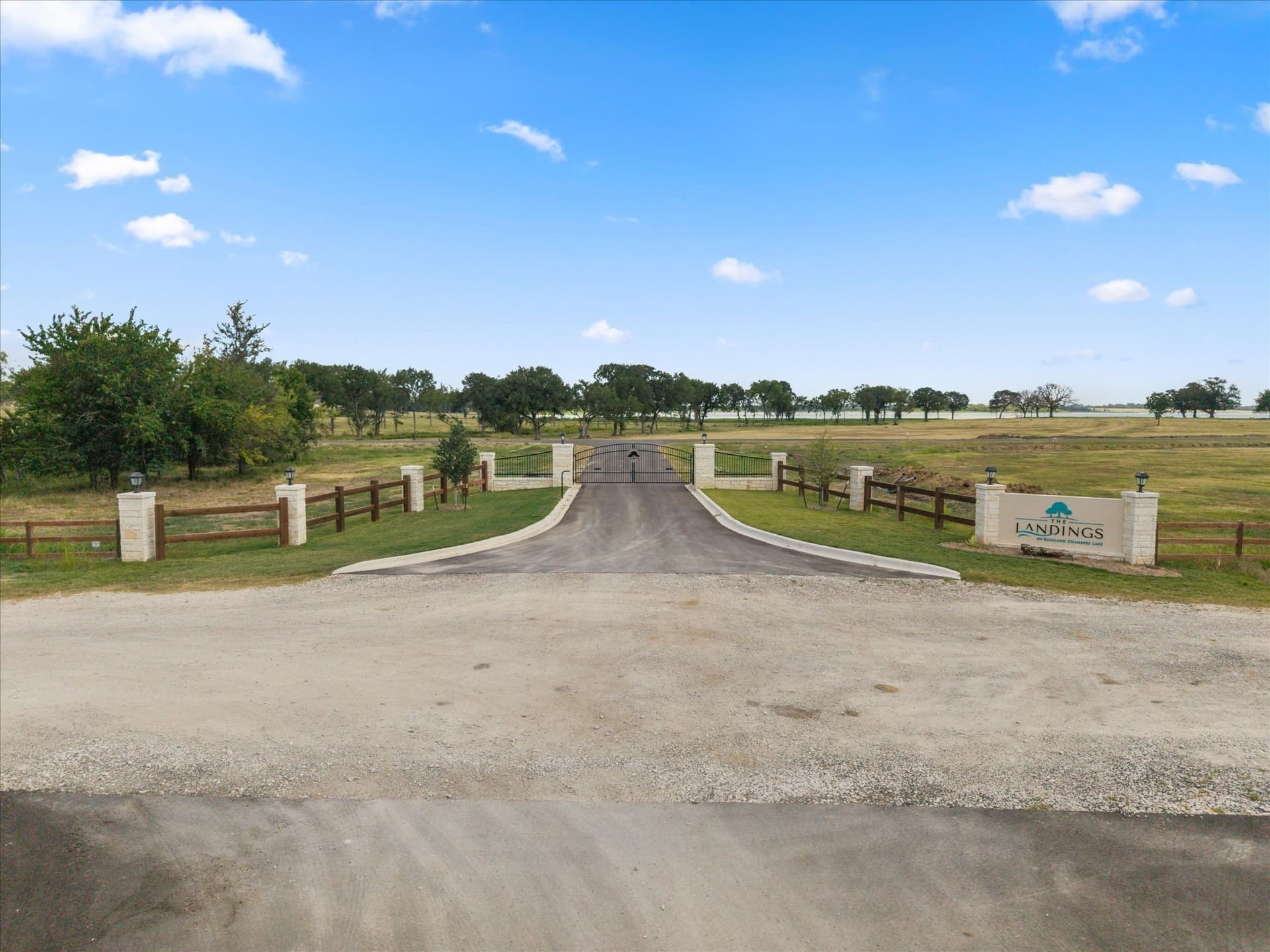 1.01 acres in Navarro County - photo 22