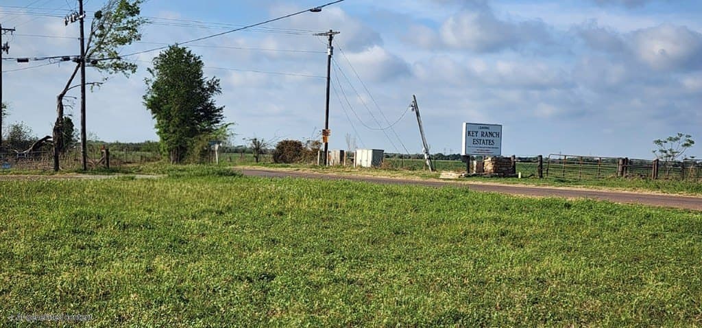 0.17 acres in Henderson County - photo 7