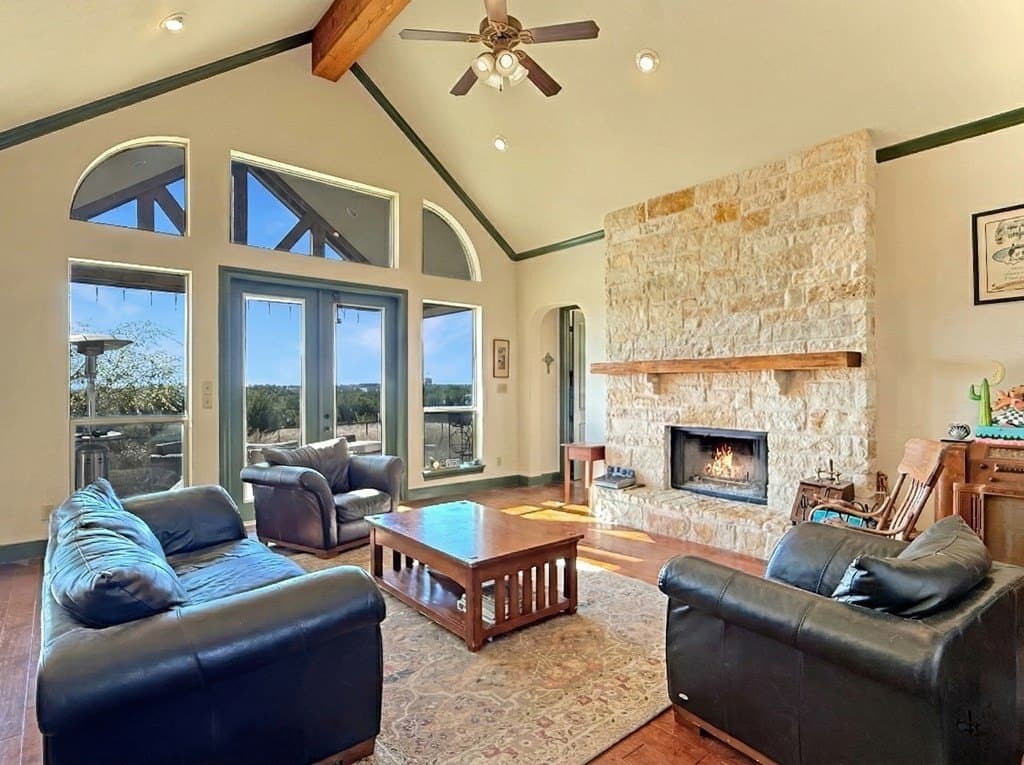 100 acres in Kerr County gallery image 4