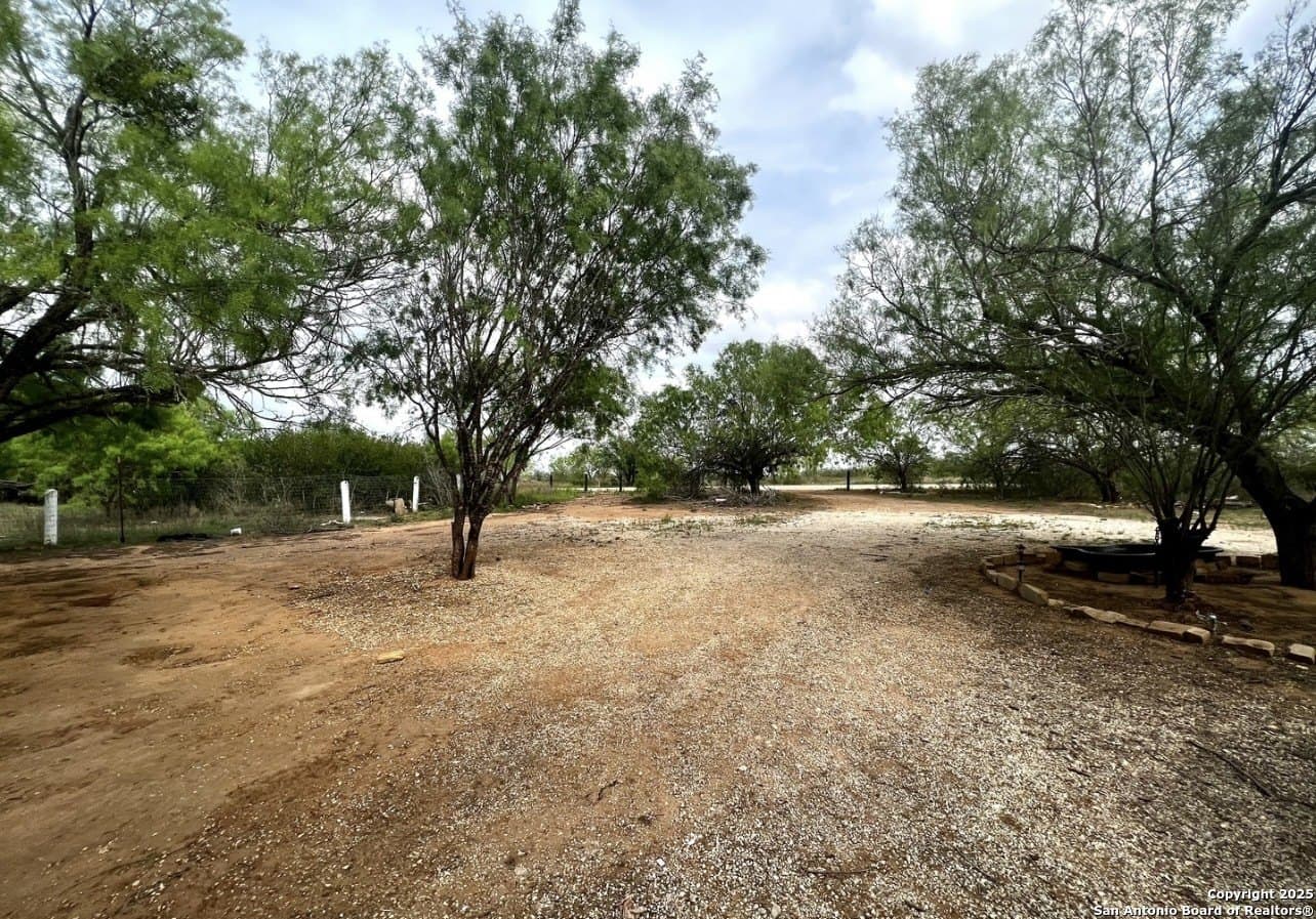 3 acres in Frio County gallery image 3