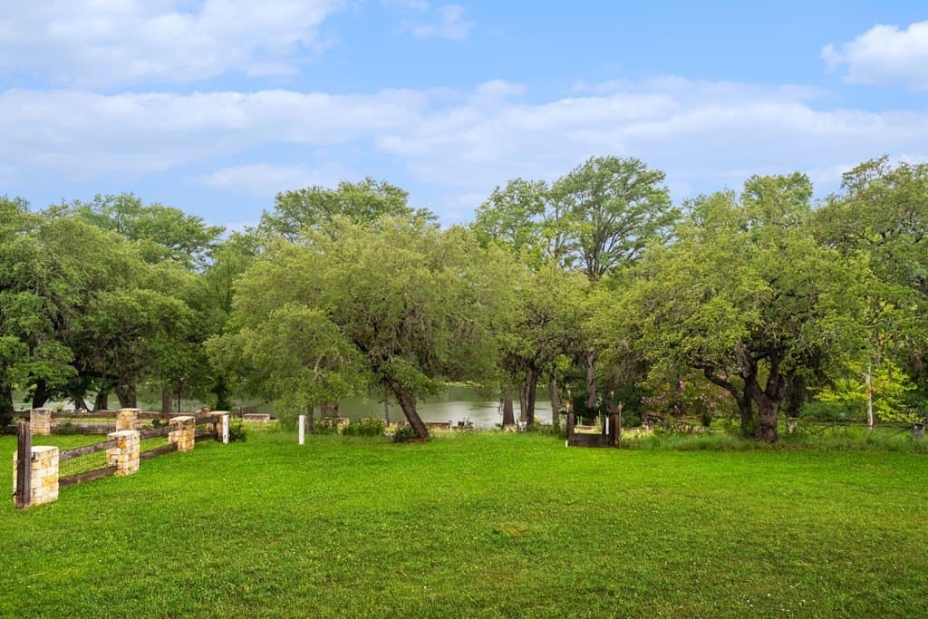 11 acres in Kerr County - photo 46