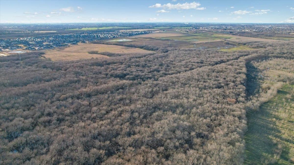 191.21 acres in Rockwall County - photo 6
