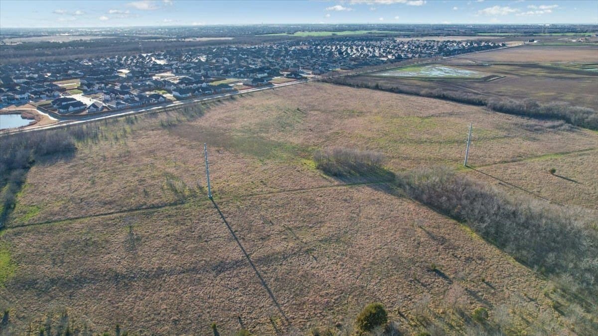 191.21 acres in Rockwall County - photo 8