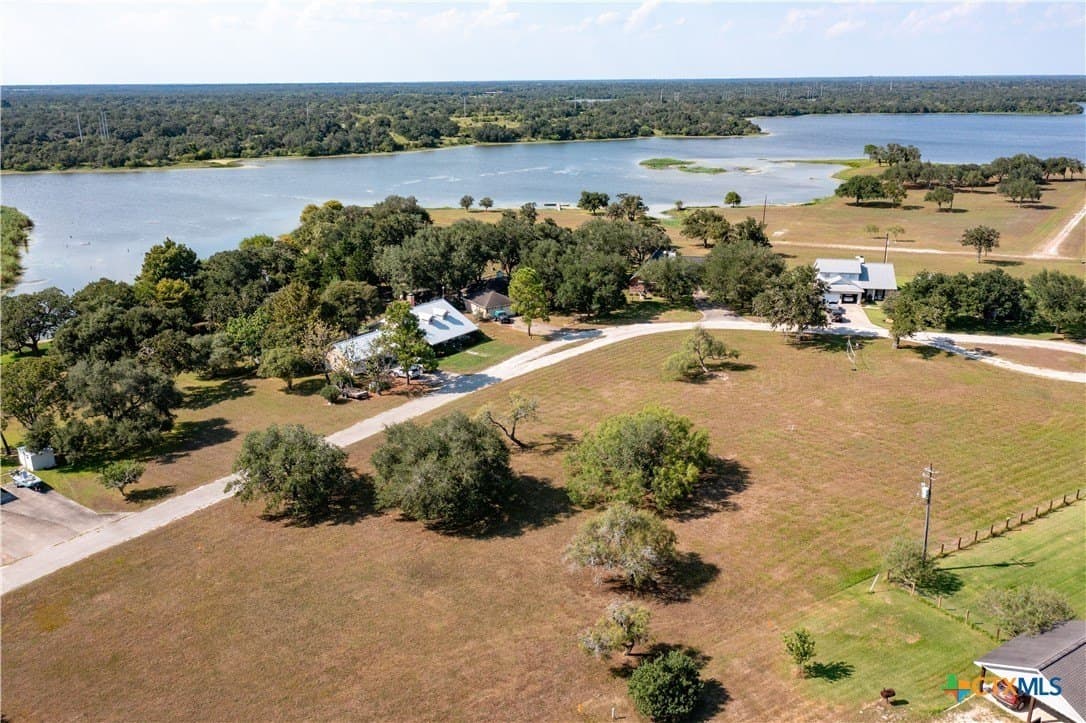 0.4 acres in Goliad County - photo 7
