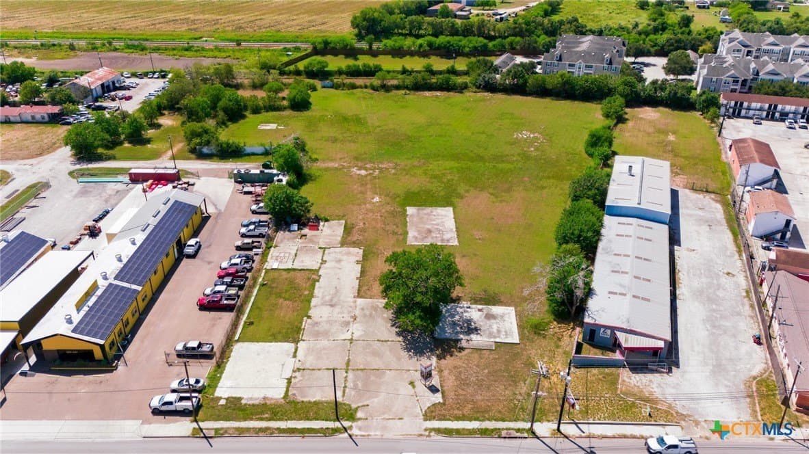 4.57 acres in Victoria County - photo 3